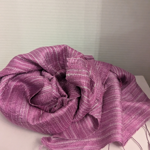 Gorgeous Jim Thompson 100%  Silk Shawl - NEW with tag - Picture 5 of 6